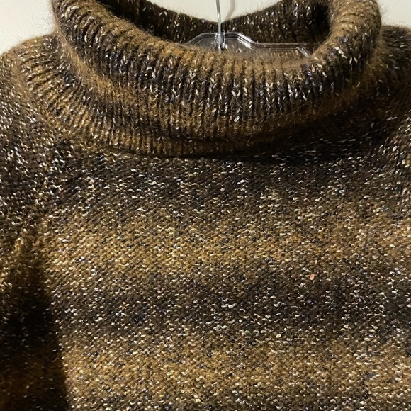 Adrienne Vittadini Wool Blend Brown Tan Turtleneck Cowl Neck Sweater Size Medium - Picture 3 of 8